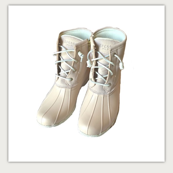 Sperry Shoes - NWT Sperry Blush Saltwater Duck Boots